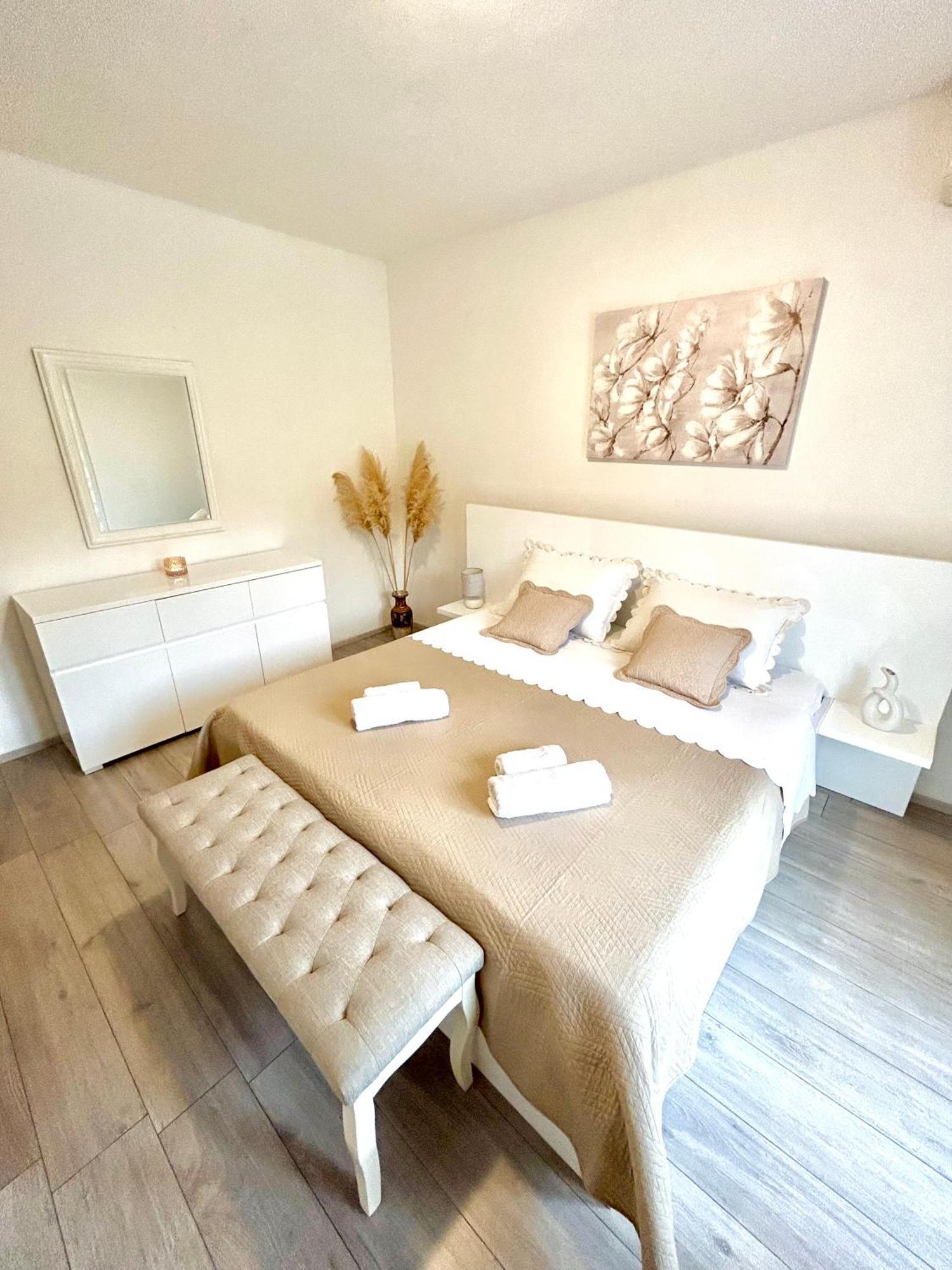Apartman Zorka Povlja  Esterno foto